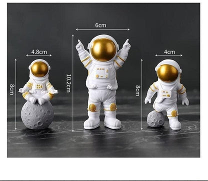 Astronaut Spaceman Statue Ornaments – Set of 3 (Golden)